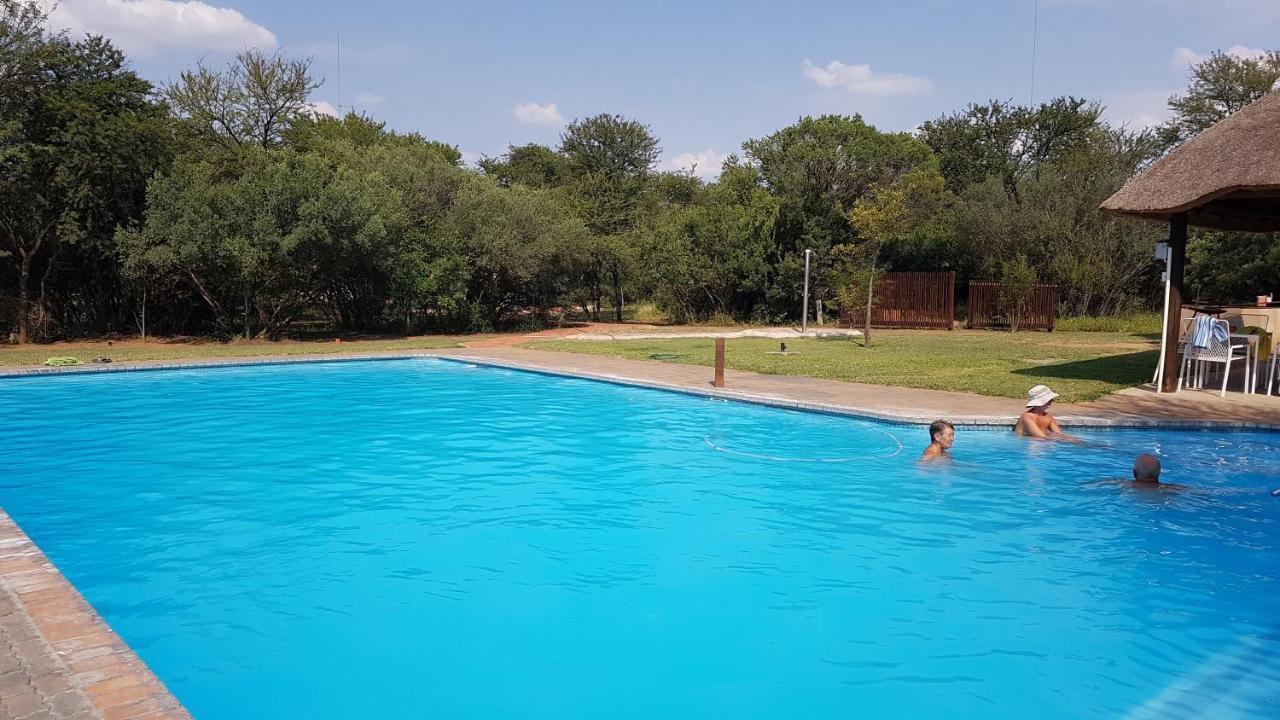 Suzie'S Loft - Nude - Suneden Family Naturist Resort พริทอเรีย ภายนอก รูปภาพ