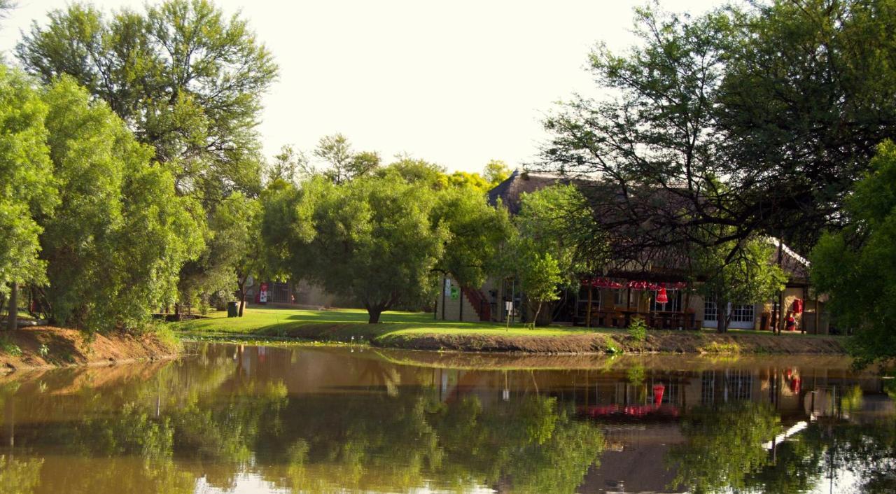 Suzie'S Loft - Nude - Suneden Family Naturist Resort พริทอเรีย ภายนอก รูปภาพ